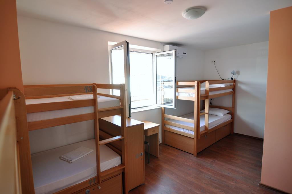 Hostel Marina Trogir Luaran gambar